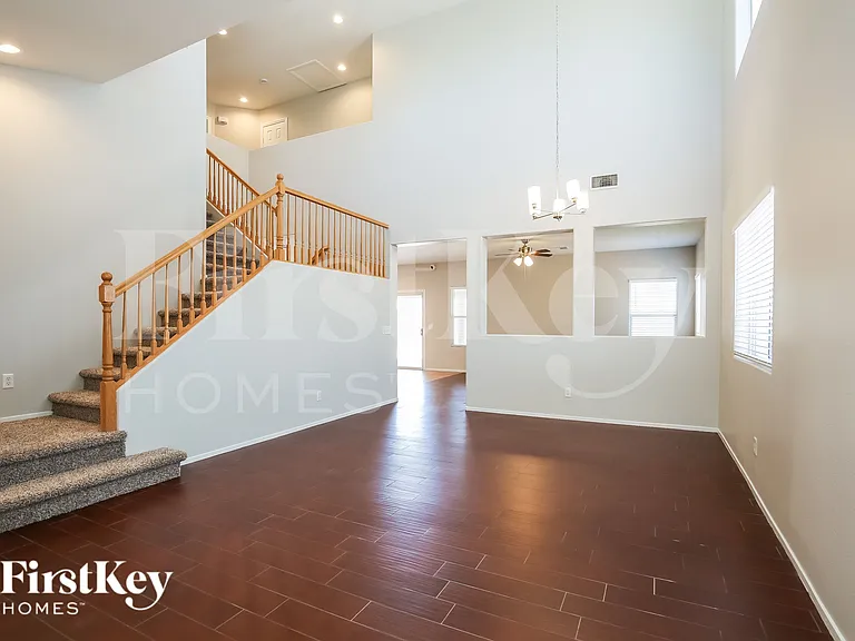 5830 Brimstone Dr — Photo 8