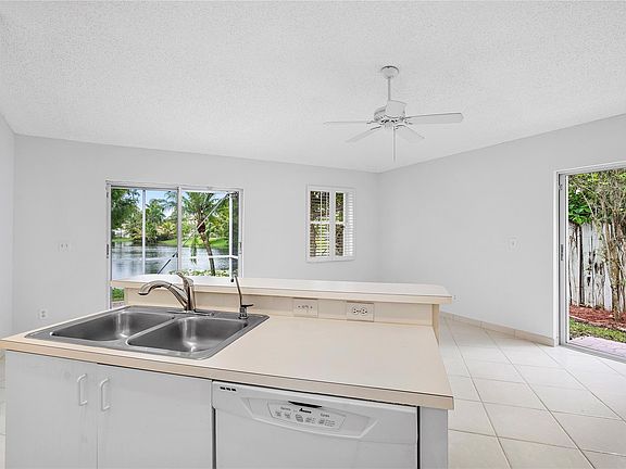 5th image of 7222 NW 1st Manor