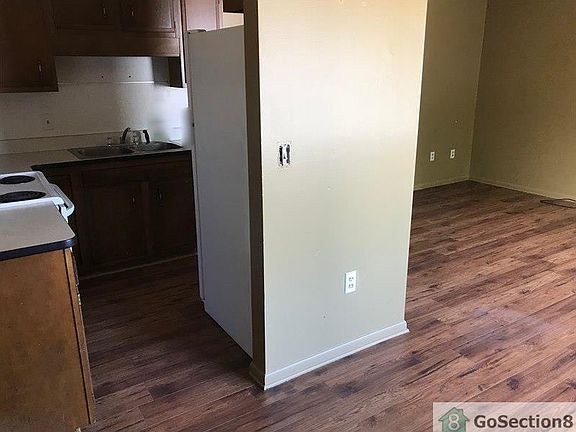 5th image of 1502 W Thomas St