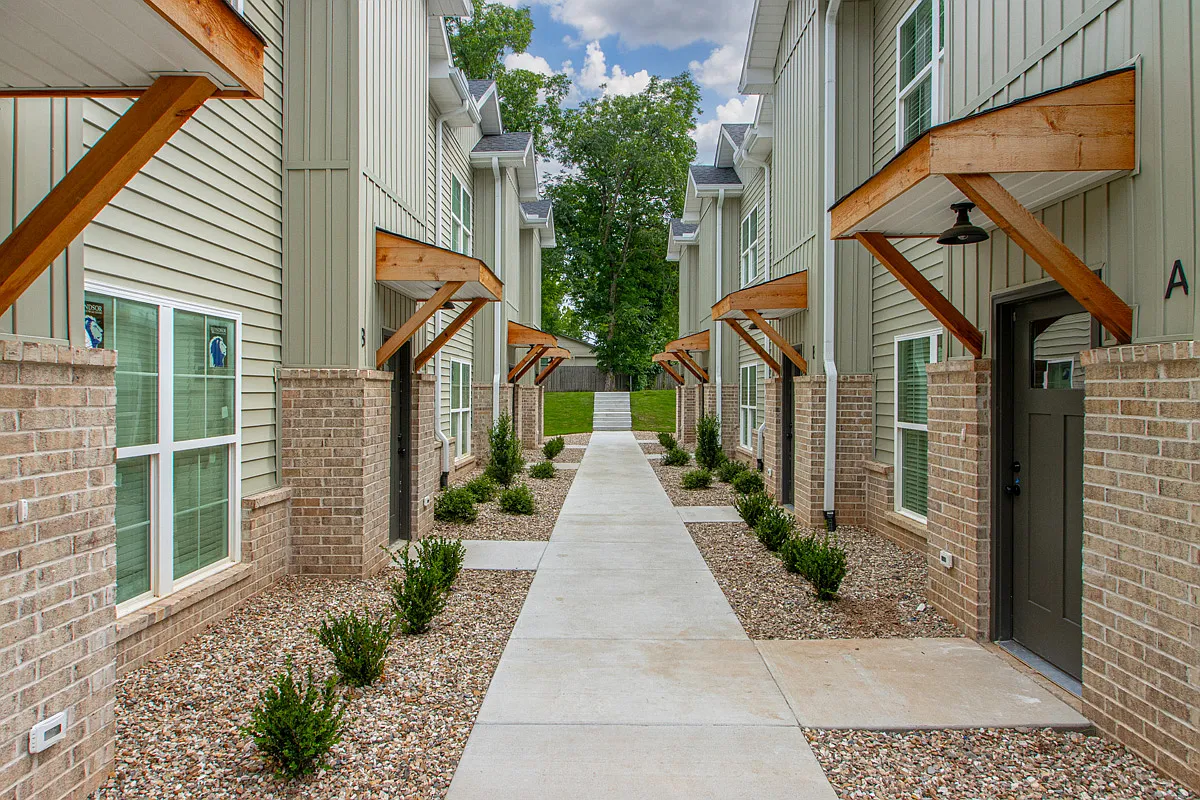 2 bed, 1053 sqft, $1,750 — Photo 2
