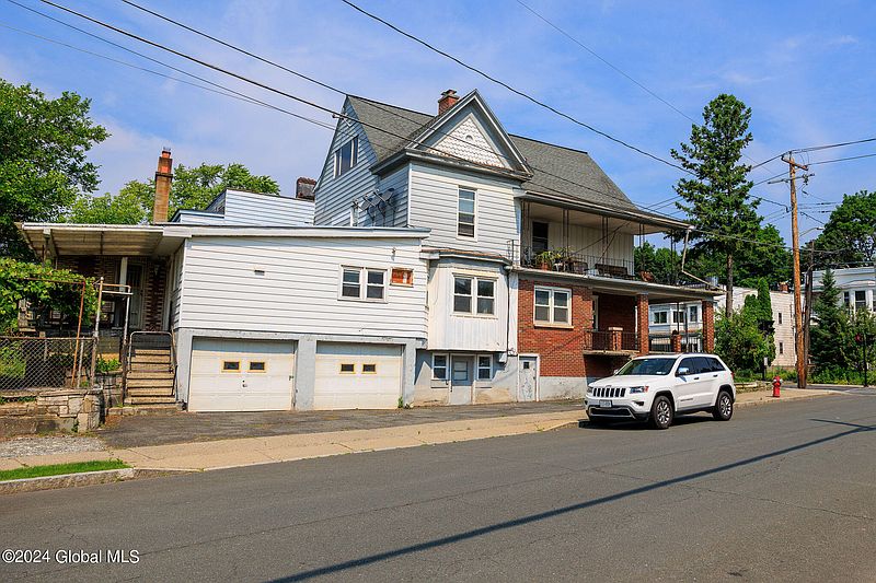 5th image of 370 Second Avenue