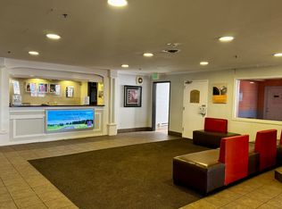 2141 La Porte Rd, Waterloo, IA 50702