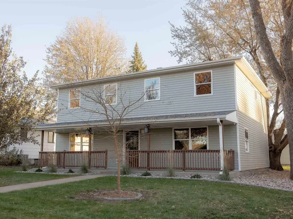 1312 4th St, Hull, IA 51239