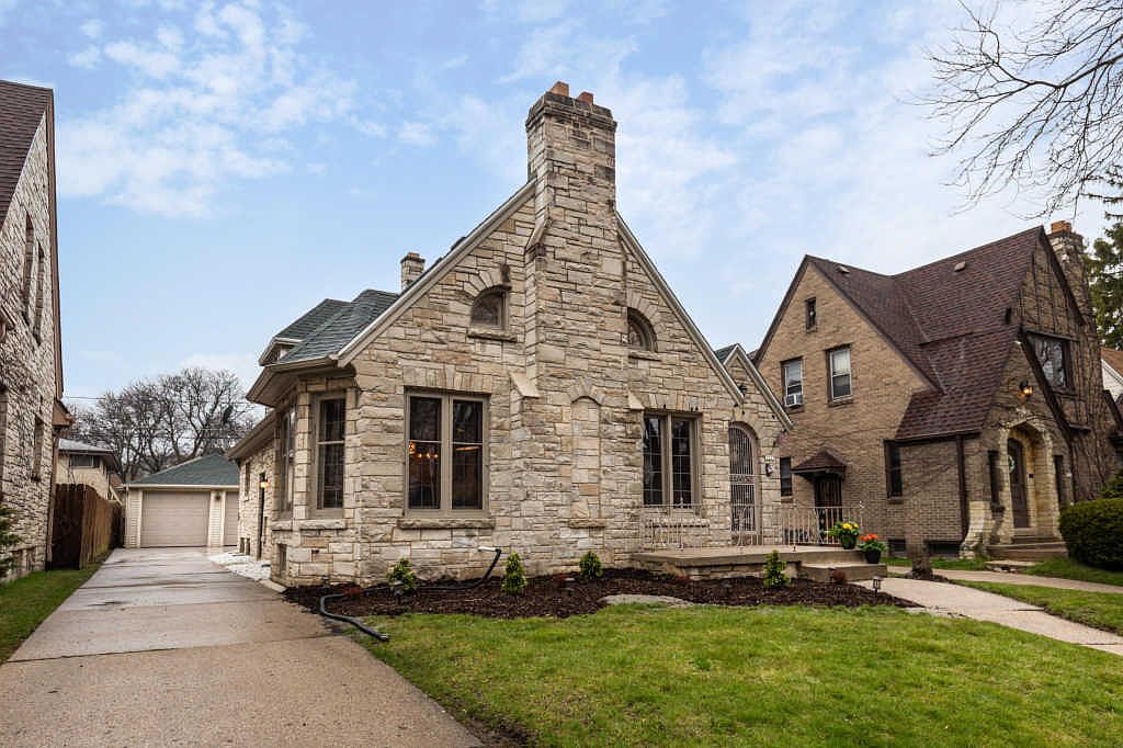 3227 N 47th St, Milwaukee, WI 53216 | Zillow