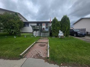 1121 56th St, Edson, AB T7E1H8