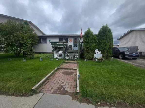 1121 56th St, Edson, AB T7E 1H8