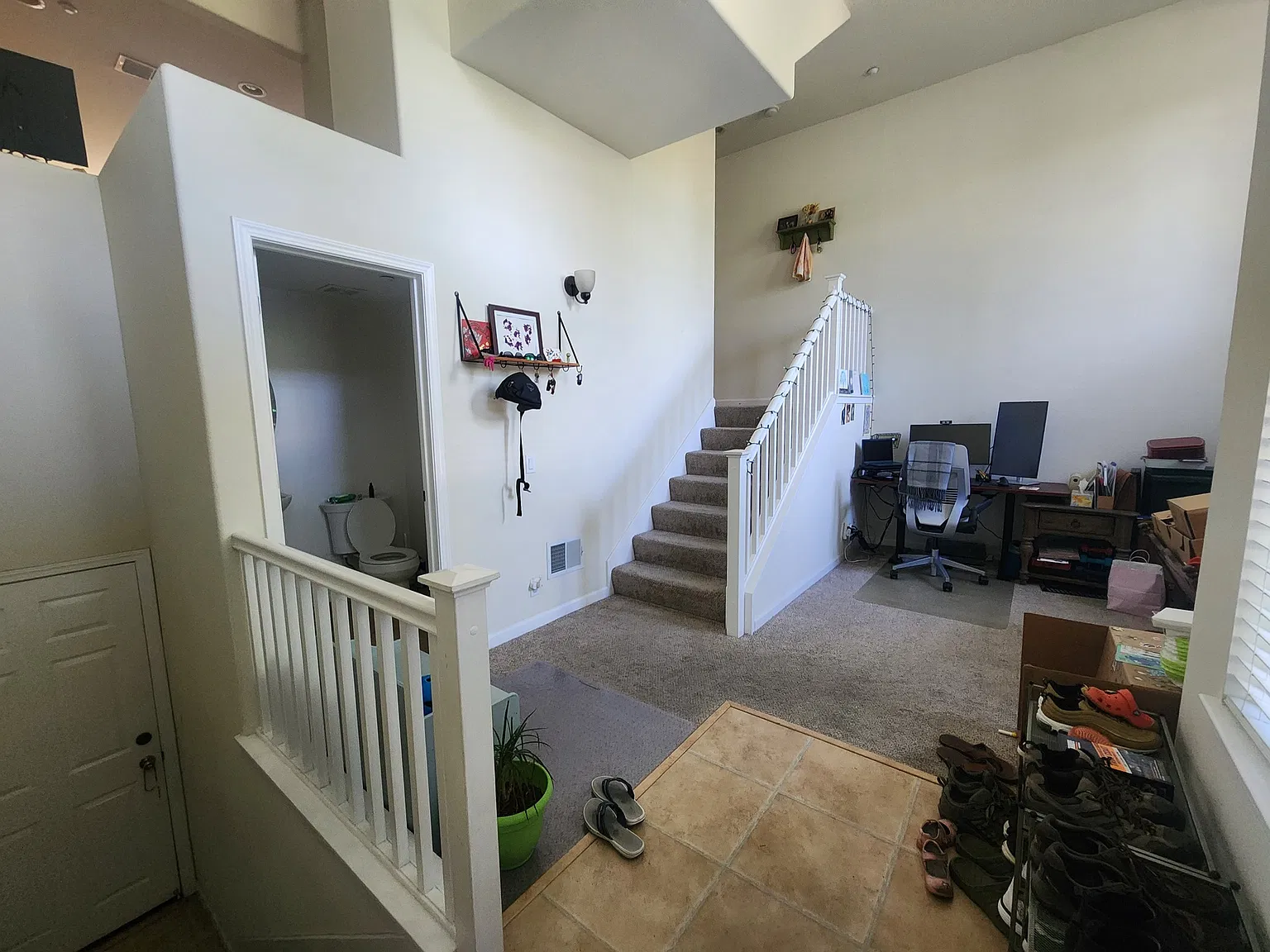 2 bed, 2.5 bath, 1420 sqft, $3,300 — Photo 2