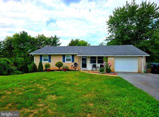 13822 Northcrest Rd, Hagerstown, MD 21742