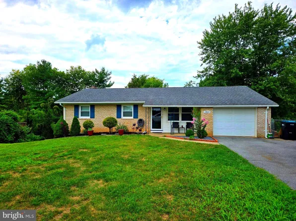 13822 Northcrest Rd, Hagerstown, MD 21742