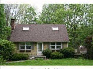 18 Behrens Rd, New Hartford, CT 06057