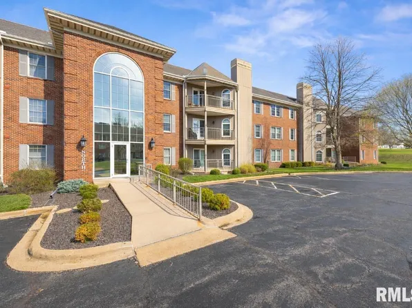 5200 N Knoxville Ave APT 107, Peoria, IL 61614