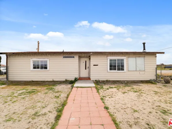4120 La Mesa Rd, Phelan, CA 92371