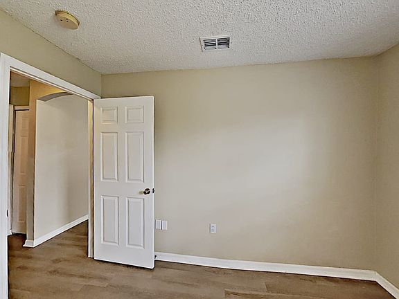 4th image of 1-3351 Heath Dr