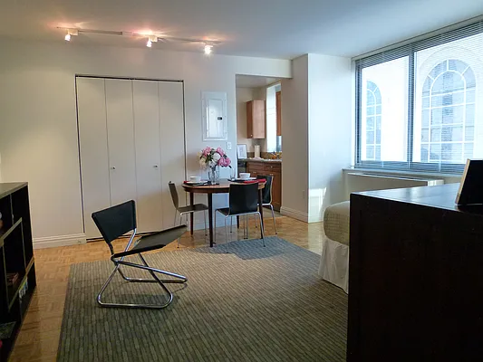 Rented by Carnegie Hill Place | media 18