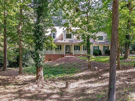 2nd image of 125 Pennbrooke Dr