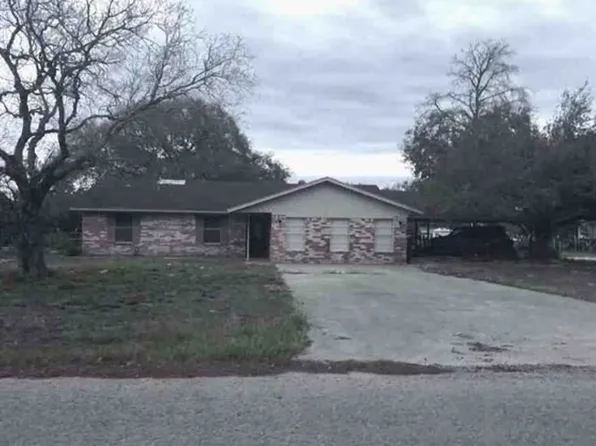 1343 Encino Dr, Pleasanton, TX 78064