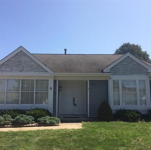 1st image of 1076B Buckingham Dr