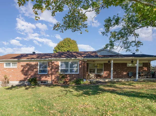 240 Blackford Rd, Cunningham, TN 37052