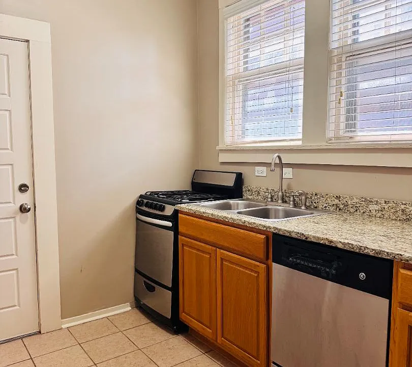 31 S McLean Blvd #14