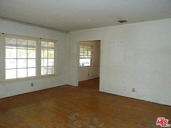 3rd image of 5829 Beck Ave