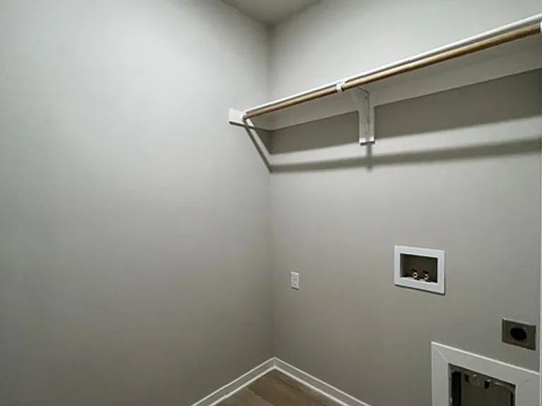 5910 Chiefs Ave — Photo 6