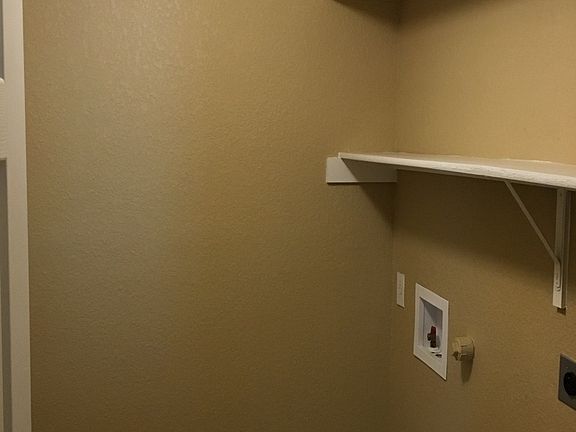 1073190_Laundry room_05162016