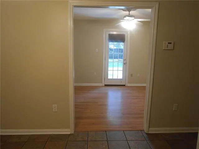 214 W Hickory St — Photo 22