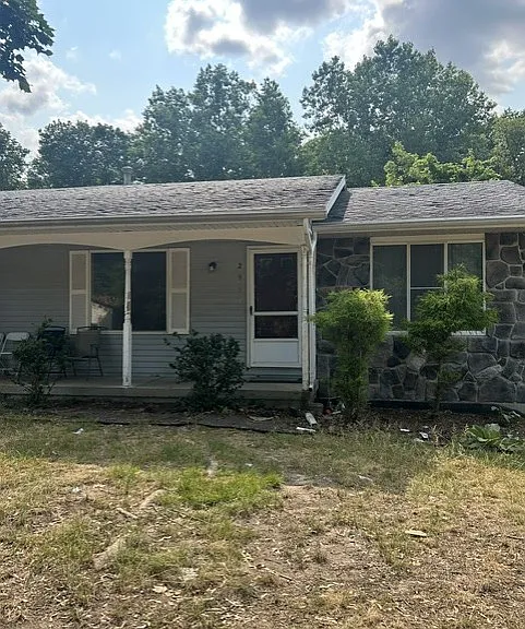 2951 Englewood Ave SE — Photo 1