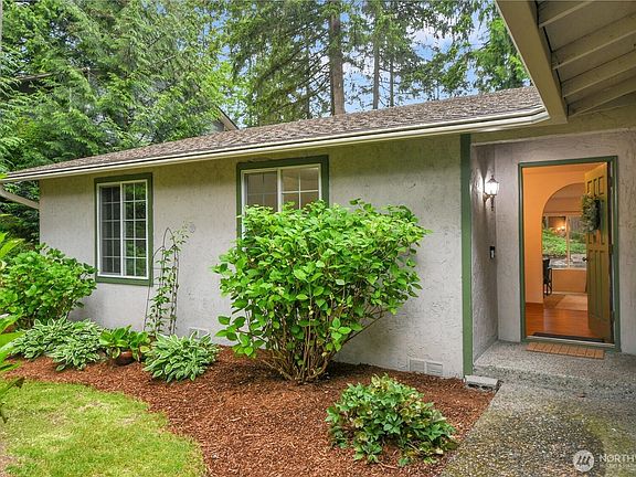 2nd image of 13426 NE 190th Place