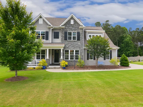 8909 Tara Hill Ln, Wake Forest, NC 27587