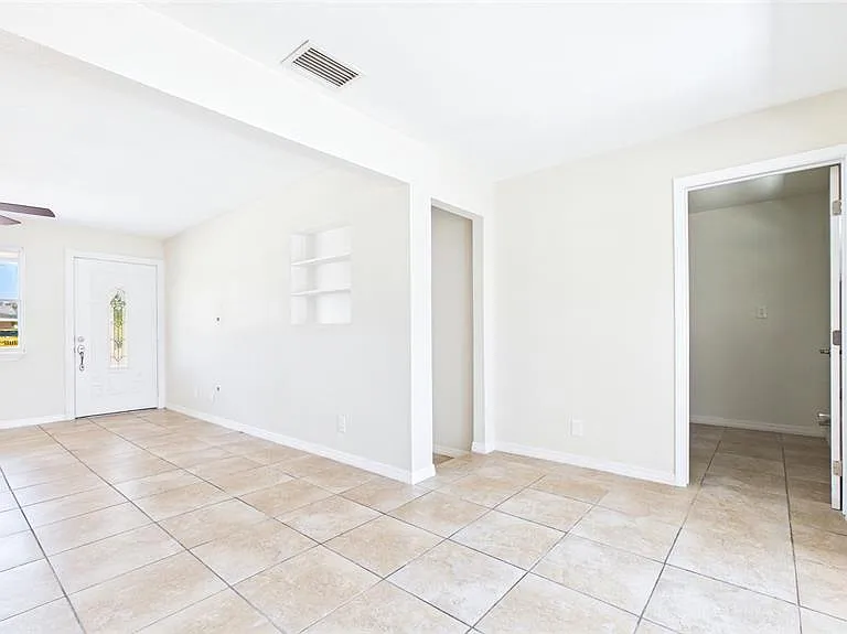 4418 W Fairview Hts — Photo 14
