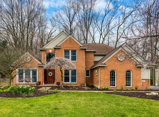 1577 Tree Side Ct, Ann Arbor, MI 48108