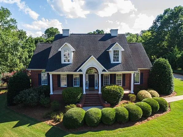 212 Sawgrass Ct, Spartanburg, SC 29301