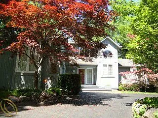 26315 Drake Rd photo 1