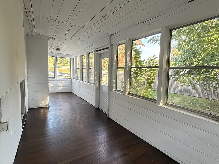 86 Maple St — Photo 11