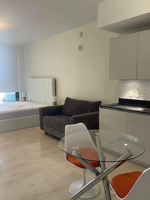 1010 Brickell Condo — Photo 2