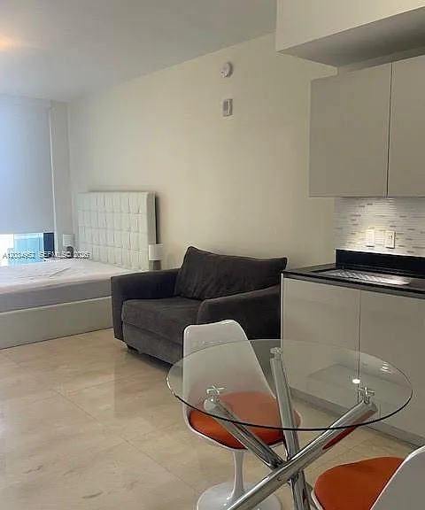 1010 Brickell Ave #3810 — Photo 2