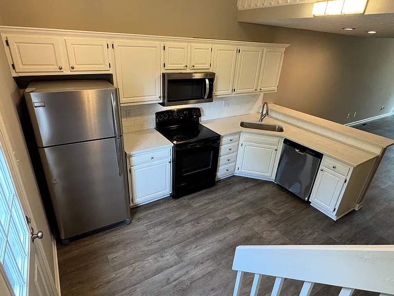4795 Moss Creek Dr — Photo 6