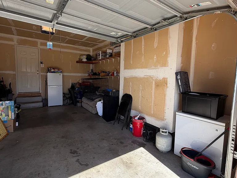 942 S Harmony Ln — Photo 14