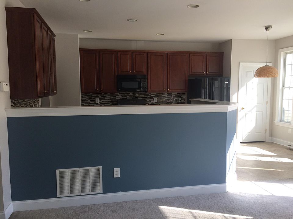 Spacious open plan family room - 1st floor Gets plenty of sun during the day