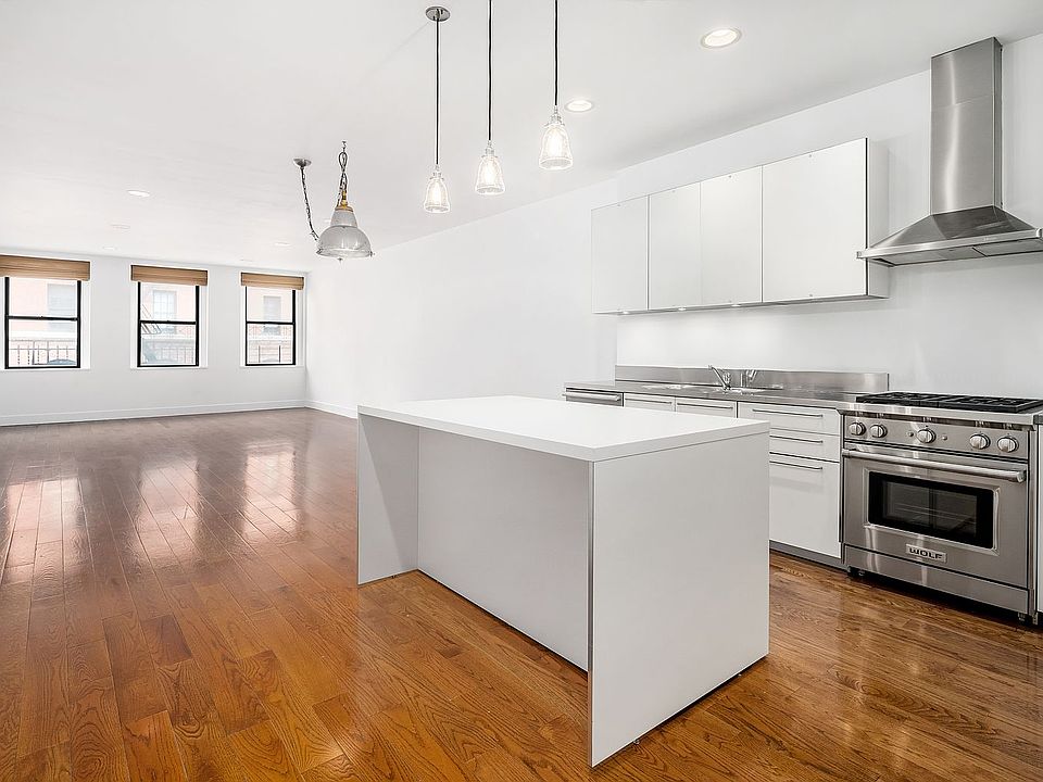 1st image of 462 Greenwich St APT 4