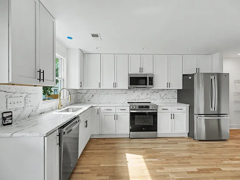 30 F St #C — Photo 3