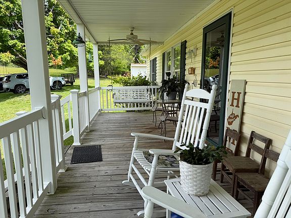 3rd image of 216 Bald Hills Farm Ln