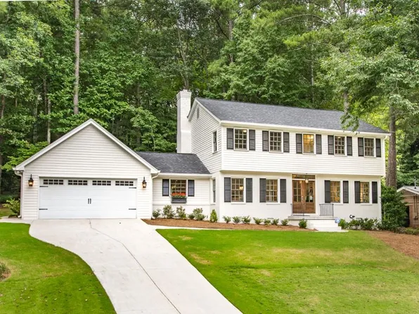 210 W Spalding Dr NE, Sandy Springs, GA 30328
