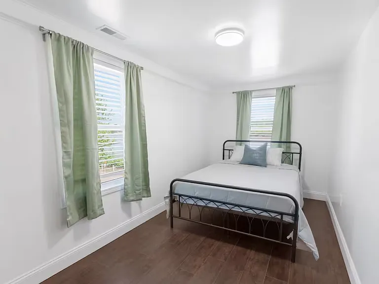 111 Clinton St #2 — Photo 7