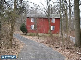 4th image of 105 Oakwood Ln