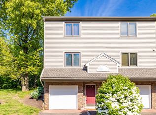 882 N Colony Rd APT 57, Meriden, CT 06450