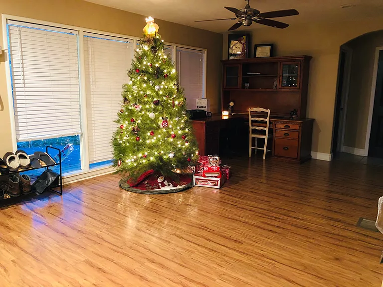 1412 Stetson Ave — Photo 6