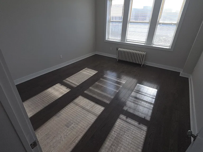 11 Seymour St #20 — Photo 11