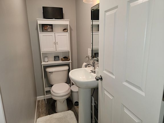 2nd image of 2505 James Ave